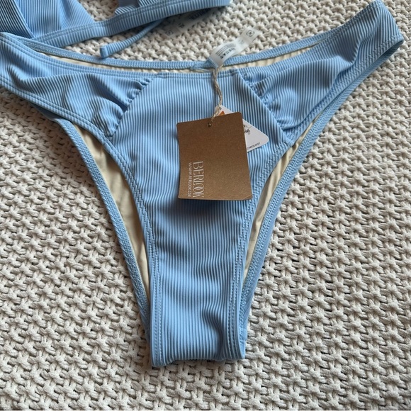 Berlook NEW Powder Blue V-Neck Knot Triangle Bikini Set Top Bottoms Women’s XL - Picture 7 of 12